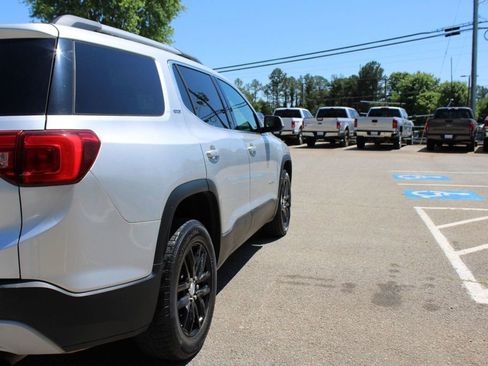 Used 2018 GMC Acadia SLT w/ LPO, Floor Liner Package FWD image 37