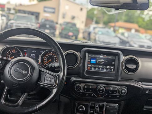 Used 2020 Jeep Wrangler Unlimited Sport S AWD/4WD image 17