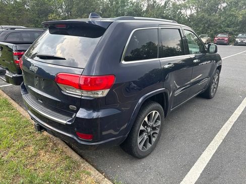 Used 2017 Jeep Grand Cherokee Overland AWD/4WD image 4