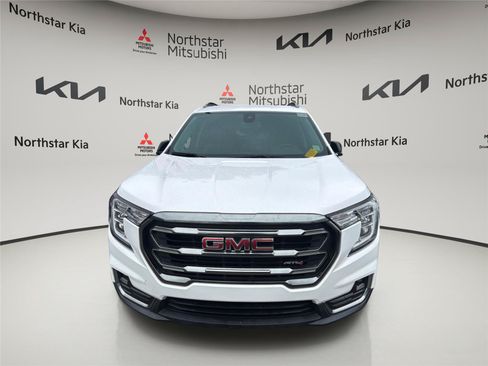Used 2022 GMC Terrain AT4 w/ Infotainment Package II AWD/4WD image 8