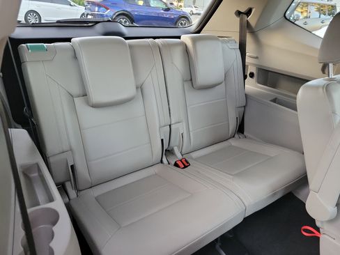 Used 2022 Volkswagen Atlas SE image 25