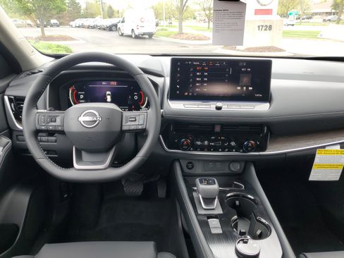 New 2026 Nissan Rogue Platinum w/ Platinum Premium Package AWD/4WD image 25