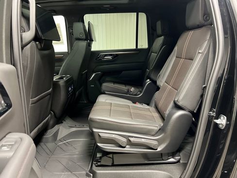 New 2026 Chevrolet Suburban High Country image 23