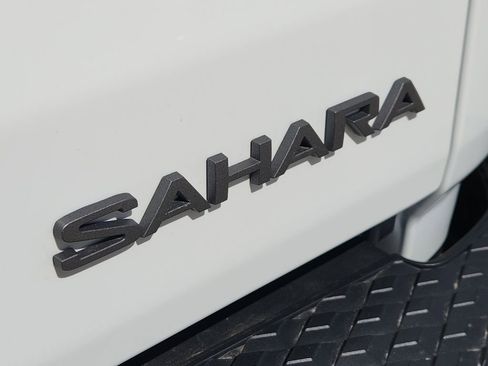 New 2026 Jeep Gladiator Sahara image 7