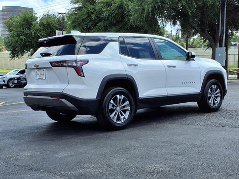 Used 2025 Chevrolet Equinox LT FWD image 6