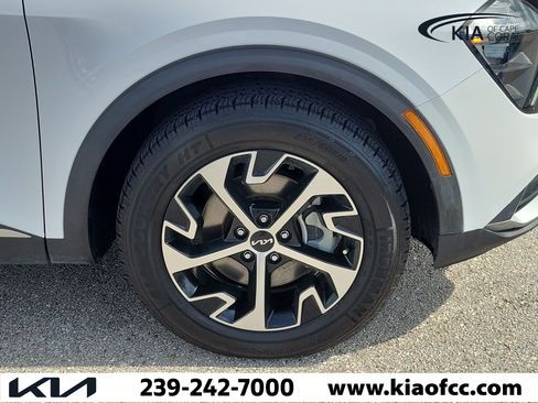 Certified 2023 Kia Sportage EX FWD image 7