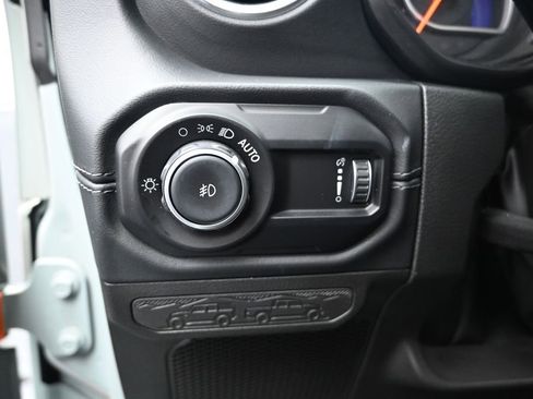 Used 2024 Jeep Wrangler Unlimited Sahara w/ Safety Group AWD/4WD image 12