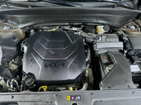 Used 2023 Kia Telluride EX w/ EX Captain's Chair Package FWD image 36