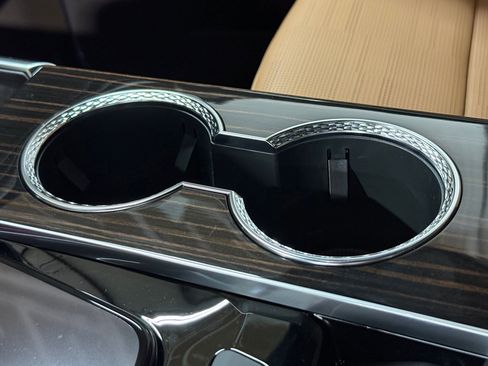 Certified 2026 Cadillac Escalade Luxury image 38