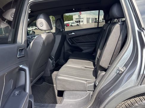 Used 2023 Volkswagen Tiguan SE R-Line FWD image 25