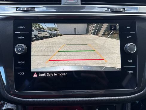 Certified 2023 Volkswagen Tiguan SEL R-Line AWD/4WD image 16