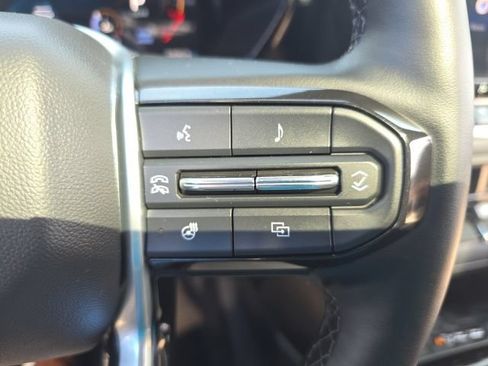 Used 2024 Chevrolet Colorado LT w/ LT Convenience Package III AWD/4WD image 25