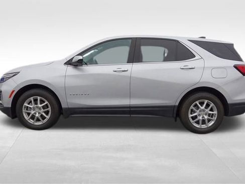 Used 2022 Toyota Highlander XLE image 7