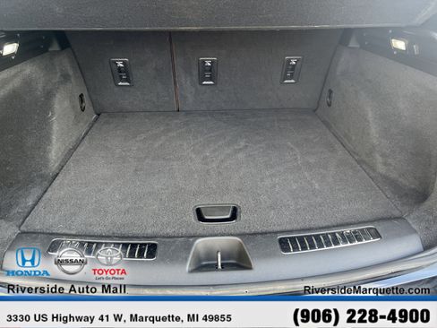 Used 2021 Cadillac XT4 Premium Luxury image 8