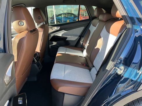 Certified 2023 Volkswagen ID.4 Pro image 26