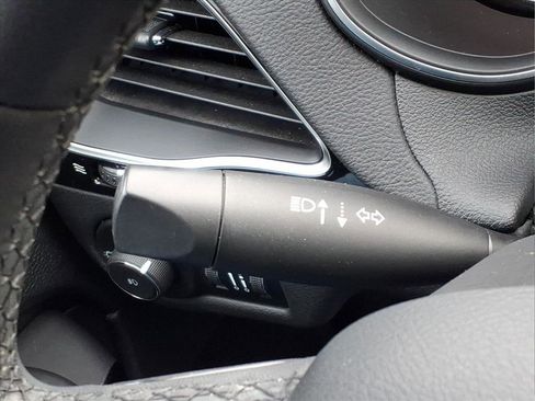 Used 2020 Jeep Cherokee Latitude Plus image 28