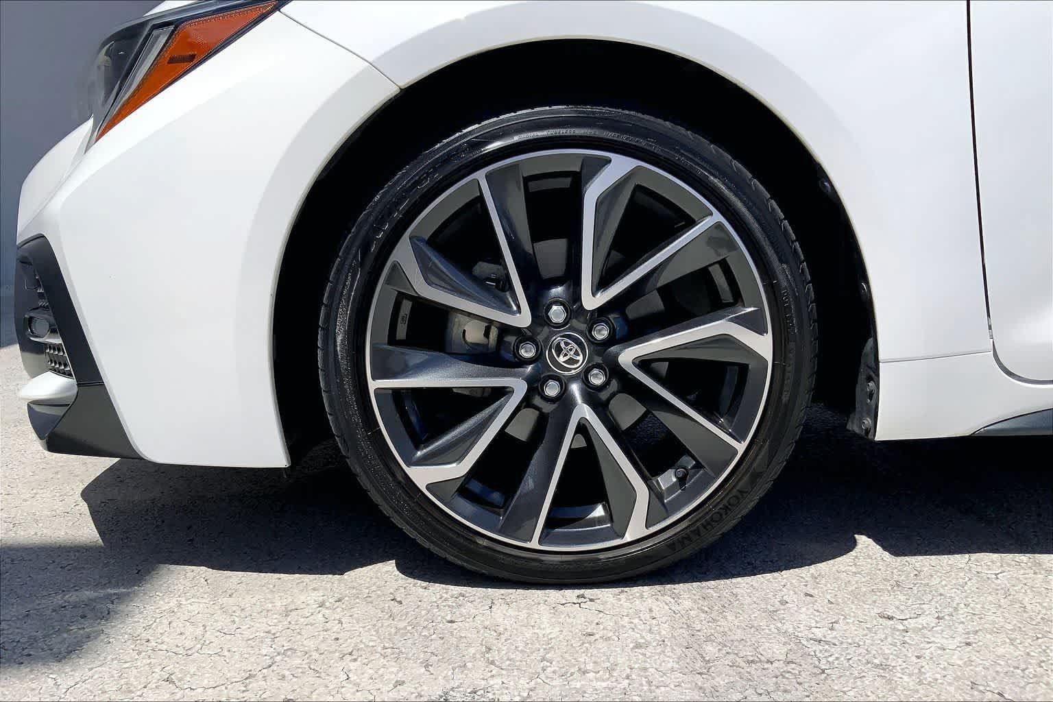 Used 2022 Toyota Corolla SE FWD image 8