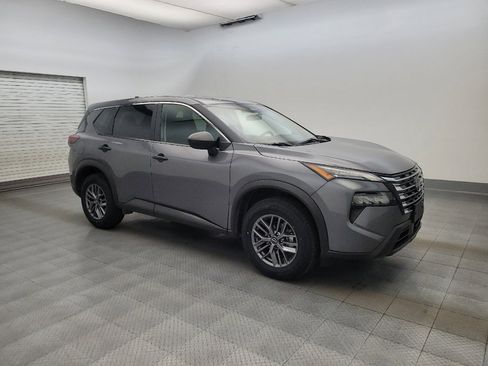 Used 2024 Nissan Rogue S AWD/4WD image 11