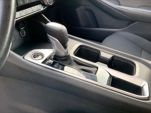 Used 2022 Nissan Sentra SV FWD image 16
