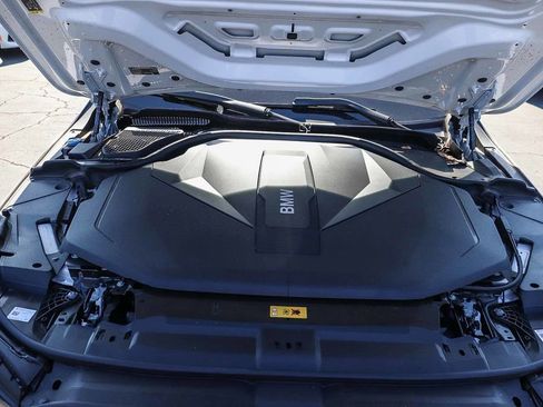 Used 2025 BMW i5 eDrive40i w/ M Sport Package image 29