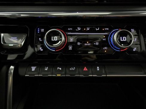 Used 2024 GMC Sierra 3500 Denali Ultimate image 35