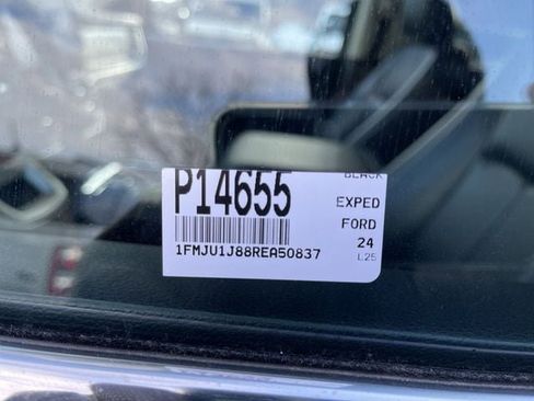 Used 2024 Ford Expedition XLT image 25