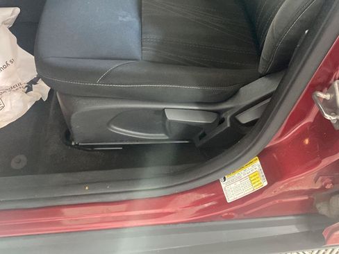 Used 2017 Ford Focus SE FWD image 13