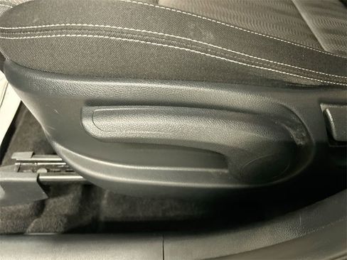 Used 2020 Kia Sportage LX image 10