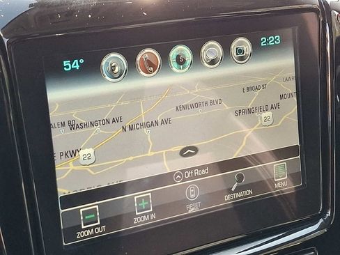 Used 2018 Chevrolet Traverse LT AWD/4WD image 19