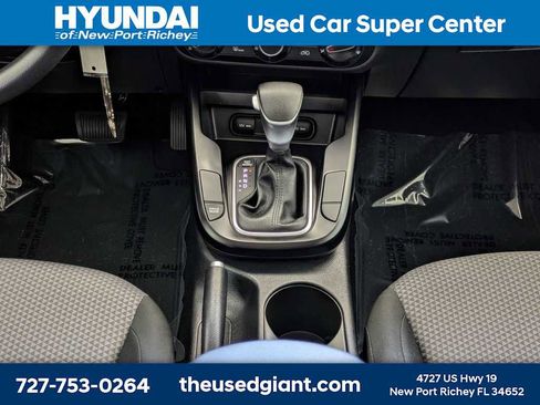 Used 2023 Kia Soul LX w/ LX Technology Package FWD image 19