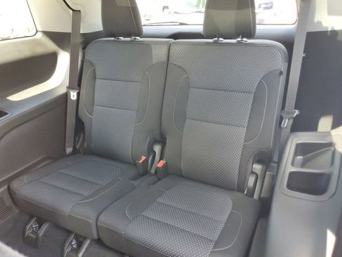 Certified 2023 GMC Acadia SLE w/ Driver Convenience Package FWD image 12