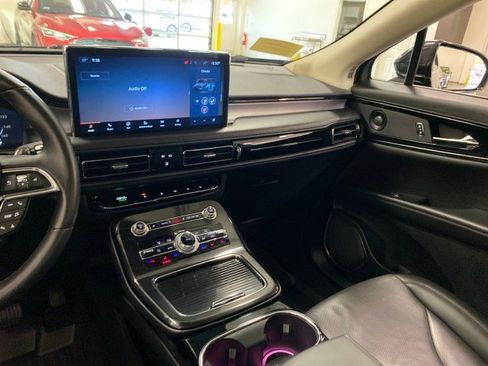 Certified 2023 Lincoln Nautilus Reserve w/ Monochromatic Package image 12