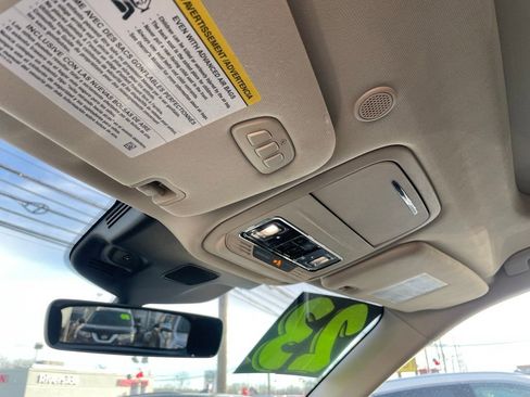 Used 2023 Lincoln Aviator AWD w/ Premium Package image 21