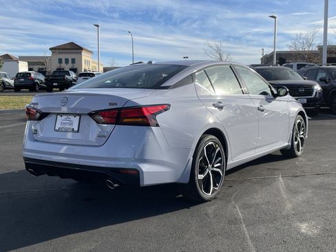 New 2025 Nissan Altima 2.5 SR w/ SR Premium Package image 3