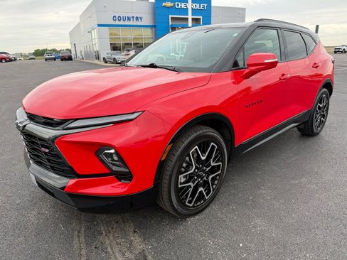 Used 2023 Chevrolet Blazer RS w/ Driver Confidence II Package AWD/4WD image 9