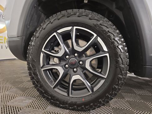 Used 2025 Jeep Compass Trailhawk w/ Sun & Sound Group image 33