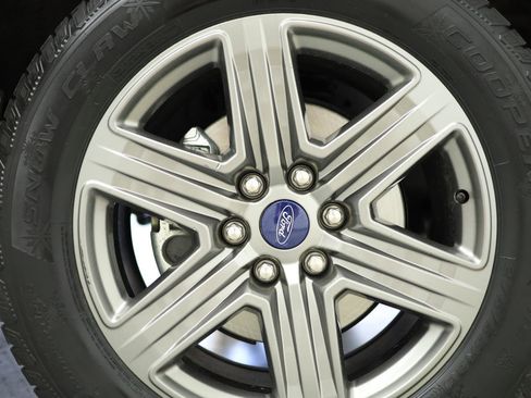 Used 2020 Ford F150 Lariat w/ Equipment Group 502A Luxury image 19