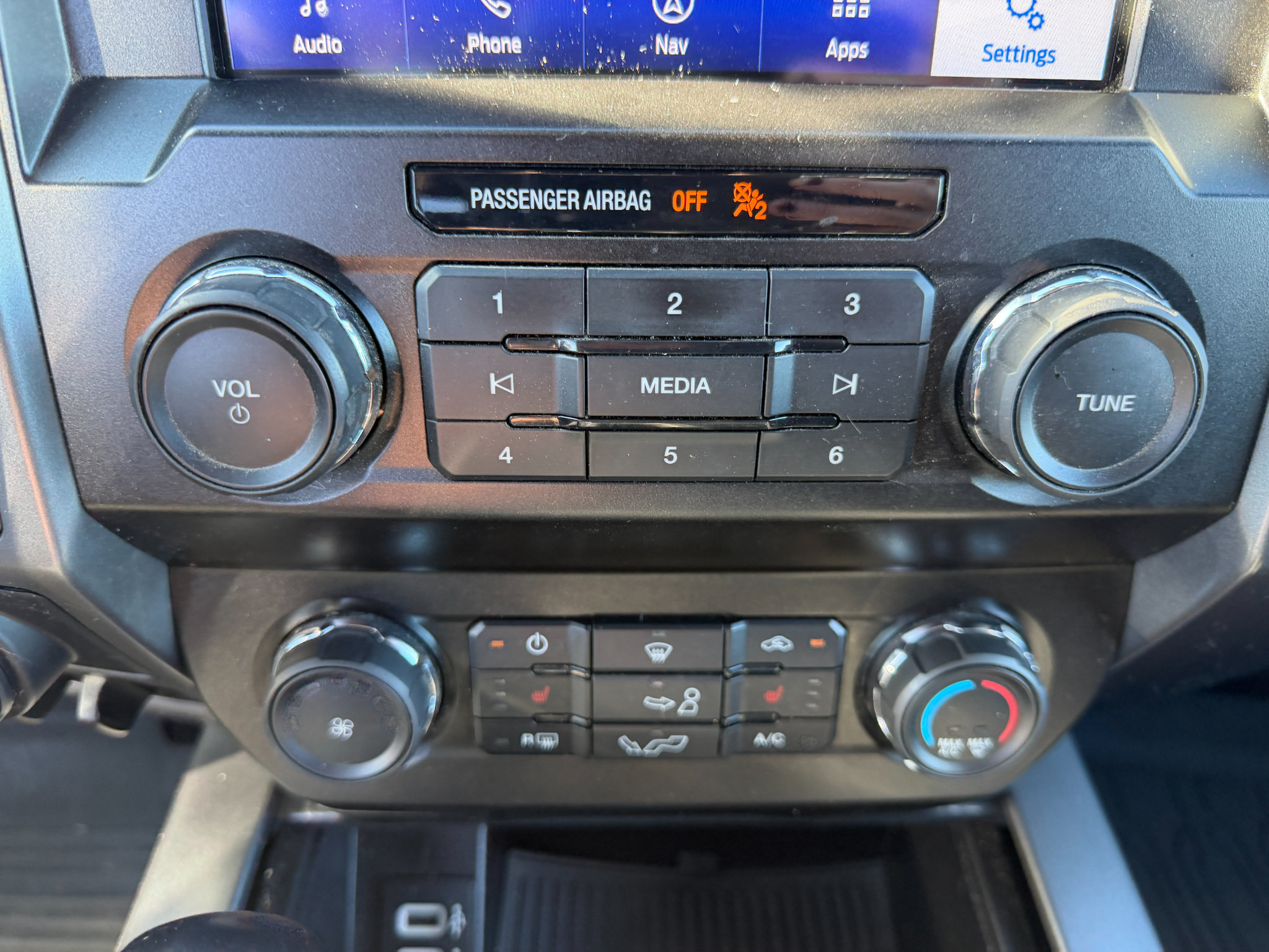 Used 2020 Ford F150 XLT w/ Equipment Group 302A Luxury AWD/4WD image 27