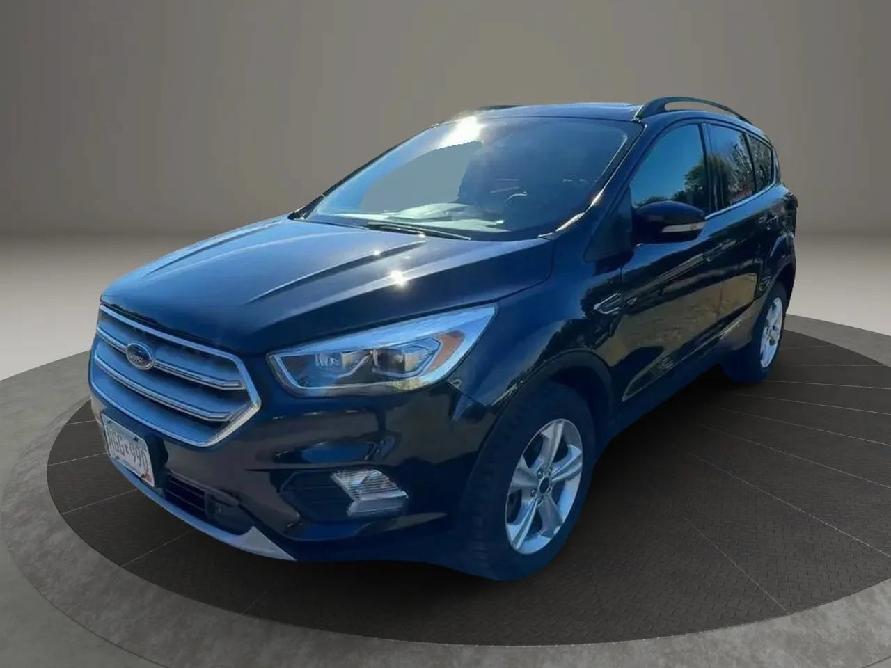 Used 2019 Ford Escape Titanium AWD/4WD image 3