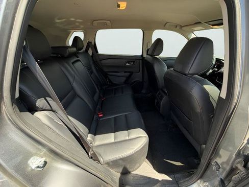 Certified 2024 Nissan Rogue SL FWD image 17