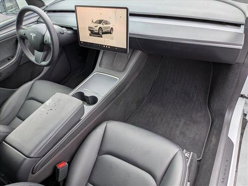 Used 2023 Tesla Model Y Long Range AWD/4WD image 22