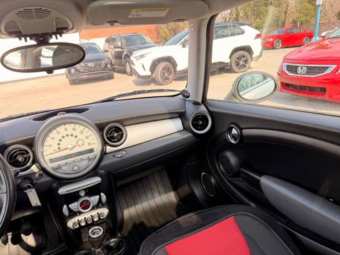 Used 2010 MINI Cooper Hardtop image 24