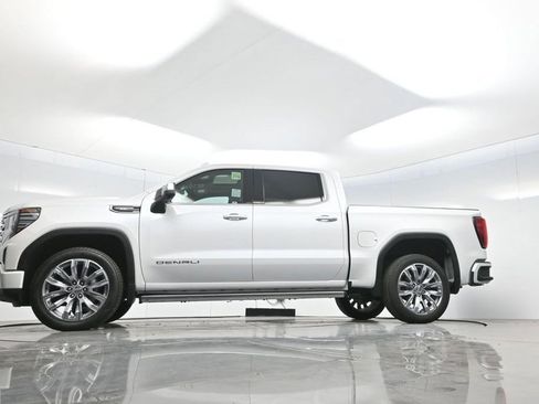 Used 2023 GMC Sierra 1500 Denali w/ Denali Reserve Package AWD/4WD image 7