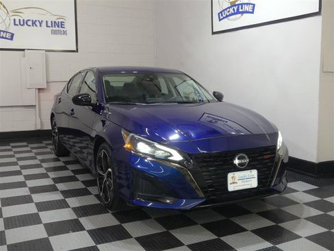 Used 2024 Nissan Altima 2.5 SR image 5