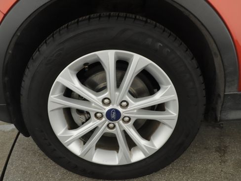 Used 2019 Ford Escape SE image 7