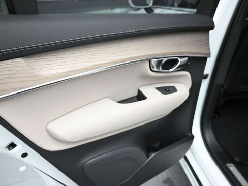 New 2026 Volvo XC90 B5 Plus w/ Protection Package AWD/4WD image 27