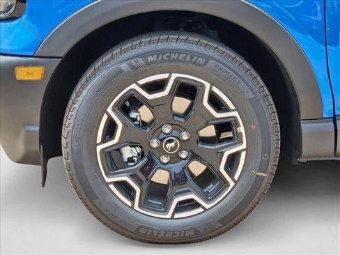 New 2025 Ford Bronco Sport Outer Banks image 10