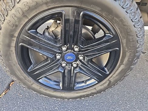 Used 2021 Ford F150 Lariat w/ Equipment Group 502A High image 40