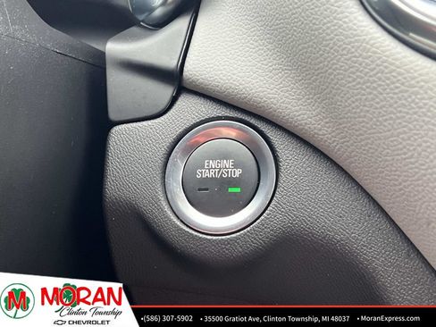 Certified 2024 Chevrolet Equinox LS w/ LS Convenience Package FWD image 24