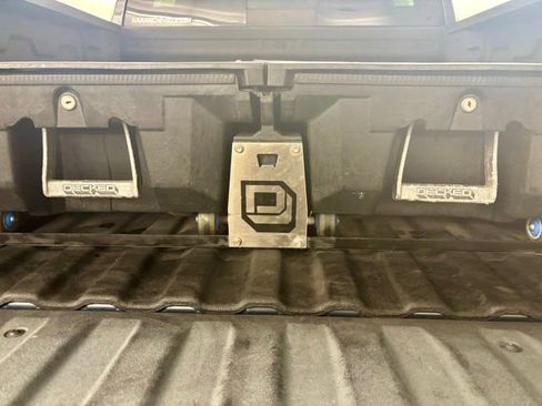 Used 2019 Chevrolet Silverado 1500 LT w/ Texas Edition image 35